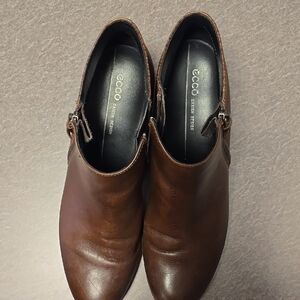 Ecco Women's Brown Leather Boots Size 42